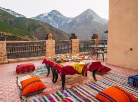 Toubkal Ecolodge，位于伊姆利尔的摩洛哥传统庭院