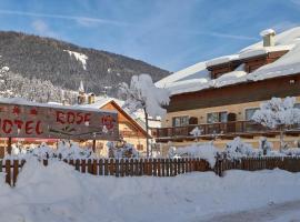 罗斯酒店，位于维拉巴萨的酒店