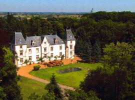 Chateau Hotel Le Boisniard，位于查姆布里陶德的酒店