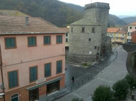 德拉波斯塔酒店，位于瓦雷塞利古雷的酒店