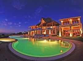 Cardon Adventure Resort，位于Perihuete的酒店