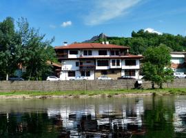 Family Hotel Varosha 2003，位于洛维奇的酒店