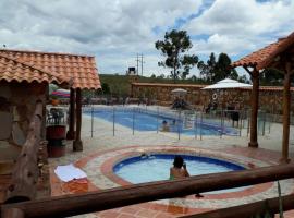 Hotel La Bombonera，位于洛斯桑托斯的酒店