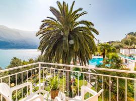 Hotel Riviera Panoramic Green Resort，位于利莫内-苏尔加达的度假村