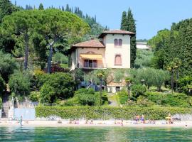 Villa Fasanella: Cottage sulla spiaggia，位于加尔达的酒店