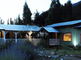 Las Pitras Lodge，位于埃普延艾布彦湖附近的酒店