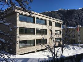 罗卡贝拉公寓，位于达沃斯Ski Lift Bolgen附近的酒店