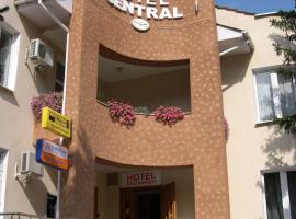 Central Hotel，位于索罗卡Staţia de Cale Ferată Lipceni附近的酒店