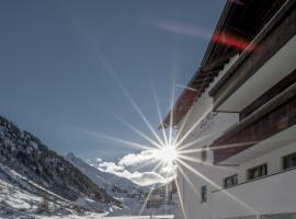 Skihotel Haus Gurgl，位于奥伯古格尔拓普乌尔考格尔2号滑雪缆车附近的酒店