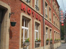 Hotel César Centre-ville Gare Charleville-Mézières，位于沙勒维尔-梅济耶尔的酒店