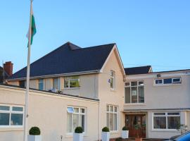 Pyle & Kenfig Golf Club Dormy House，位于布里真德的酒店