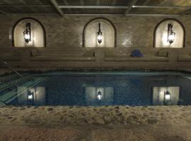 托斯卡纳温泉水疗酒店，位于沙漠温泉的酒店