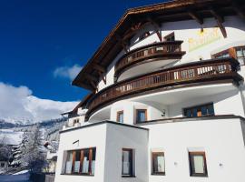 Hotel Garni Apart Elfriede，位于费斯的旅馆