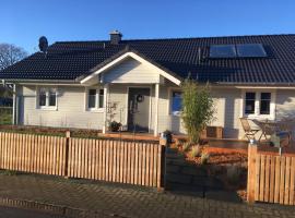 Schwedenvilla Estelle，位于Dörphof的酒店