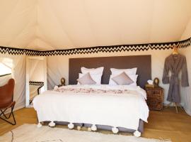 Nubia Luxury Camp Erg Chegaga，位于El Gouera的豪华帐篷