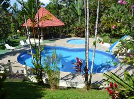 Natuga EcoLodge-Villas Dominical Baru，位于多米尼克的酒店