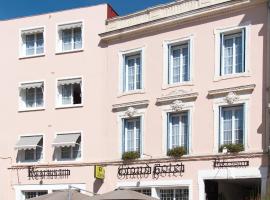 Logis Grand Hotel Pelisson，位于农特龙的酒店