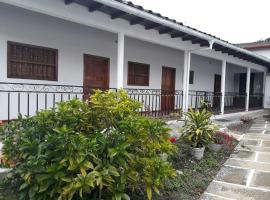 Hotel Los Trinitarios，位于Guadalupe的酒店