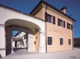Agriturismo Grillo Iole Winery，位于Prepotto的带停车场的酒店