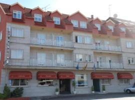 Hotel Avenida，位于阿卡德的酒店