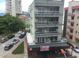 Nilmare Apartamentos e Suites para suas Férias，位于伊塔佩马Praia Grossa附近的酒店