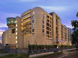 Savoy Suites Manesar，位于古尔冈的酒店