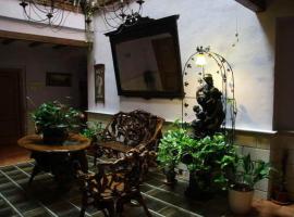 Hotel El Maño，位于韦斯卡尔的酒店