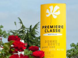 普瑞米尔维耶宗经典酒店，位于维耶尔宗的带停车场的酒店