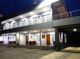 Q Hotel Mayangan，位于Pamanukan-hilir的酒店
