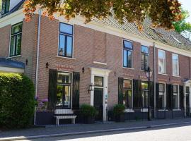 一二十一住宿加早餐旅馆，位于纳尔登Bussum-Zuid Station附近的酒店