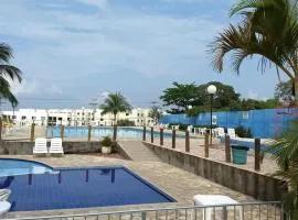 Apartamento em Condomínio Marinas Clube