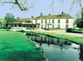 Frensham Pond Hotel，位于法纳姆的酒店