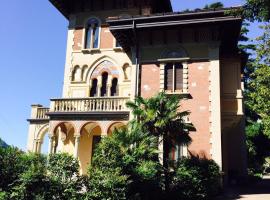 Villa Castiglioni Luxury Apartment，位于拉利奥的酒店