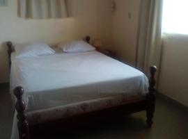 Hotel Chez Julot，位于勒沃克兰的酒店