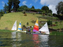 Cabaña en La Cocha-Finca INDIANA，位于El Encano的酒店