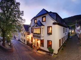 Hotel Weingut Schützen，位于森海姆的酒店