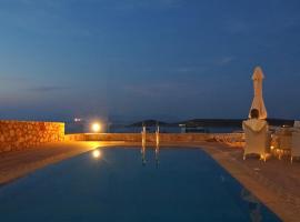 Kythira Golden Resort，位于DhiakoftiKithira Island National Airport Alexandros Aristotelous Onassis机场 - KIT附近的酒店