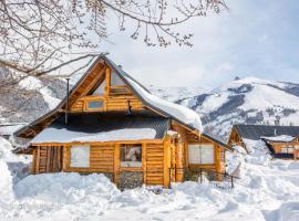 Los Nires Lodge Cerro Catedral，位于圣卡洛斯-德巴里洛切艾斯奇亚多雷滑雪缆车附近的酒店