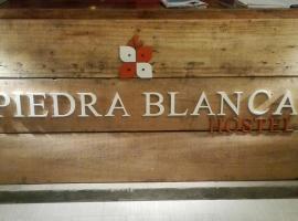 Piedra Blanca Backpackers Hostel，位于乌尤尼的酒店