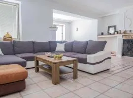 Castle Village Apartment