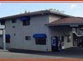 Indian Beach Resort，位于克利尔莱克的酒店