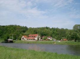 Erlebnishotel Zur Schiffsmühle，位于赫夫根的酒店