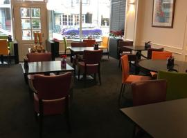翁弗勒尔酒店，位于米德尔克尔克的酒店