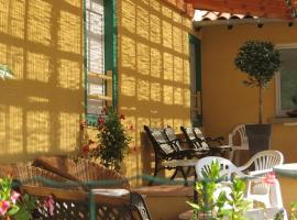 La Boucle，位于Saint-Nizier-dʼAzergues的酒店
