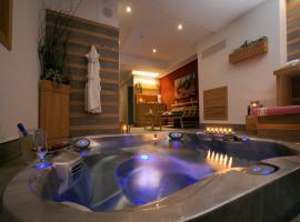 Hotel Tasso Suites & Spa，位于索伦托的酒店