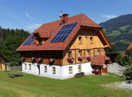 Pension - Bauernhof，位于穆劳附近圣洛伦岑的旅馆