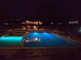 La Castellana Hotel de Sierras，位于巴耶埃尔莫索的酒店
