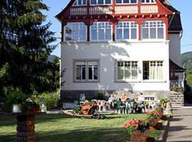 森登巴赫别墅酒店，位于穆巴赫索蒙斯特的滑雪度假村