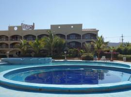 Hotel Bahía Dorada，位于拉巴斯的酒店