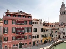 Palazzo Schiavoni Residenza d'epoca & Suite-Apartments
